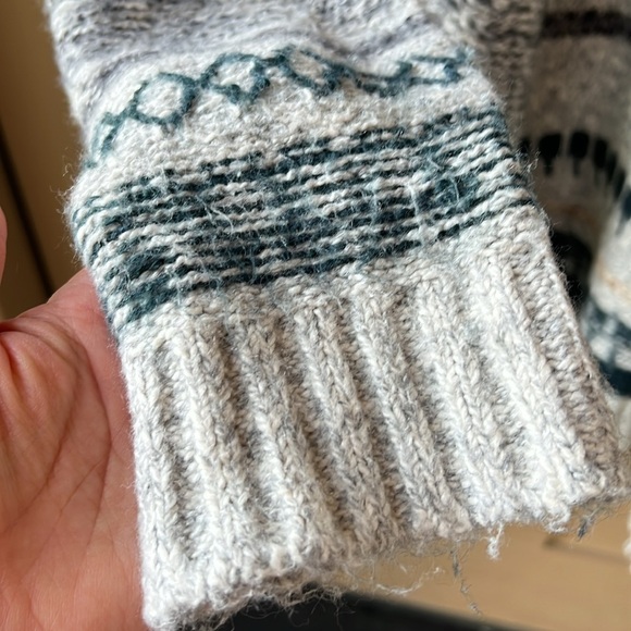 CAbi Shetland Cardigan Waterfall Boho Southwestern Aztec Fringe Open Front M - Picture 5 of 9